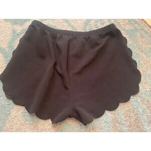 Black Scalloped Shorts Women's M